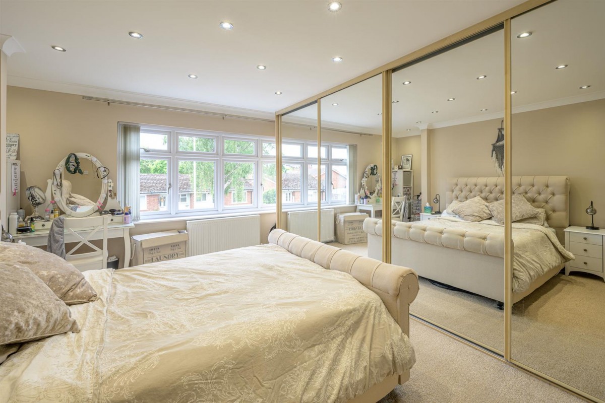 Hopyard Lane, Lower Gornal, DY3 2XG