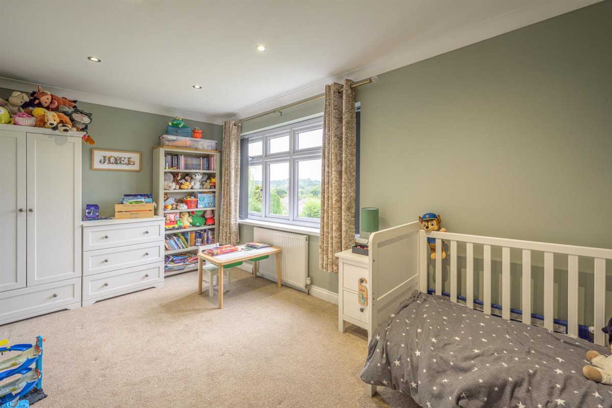 Hopyard Lane, Lower Gornal, DY3 2XG