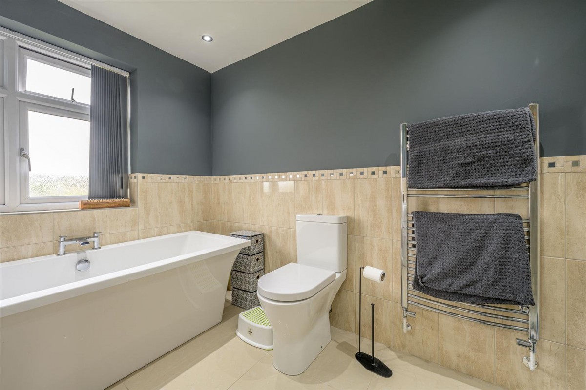 Hopyard Lane, Lower Gornal, DY3 2XG