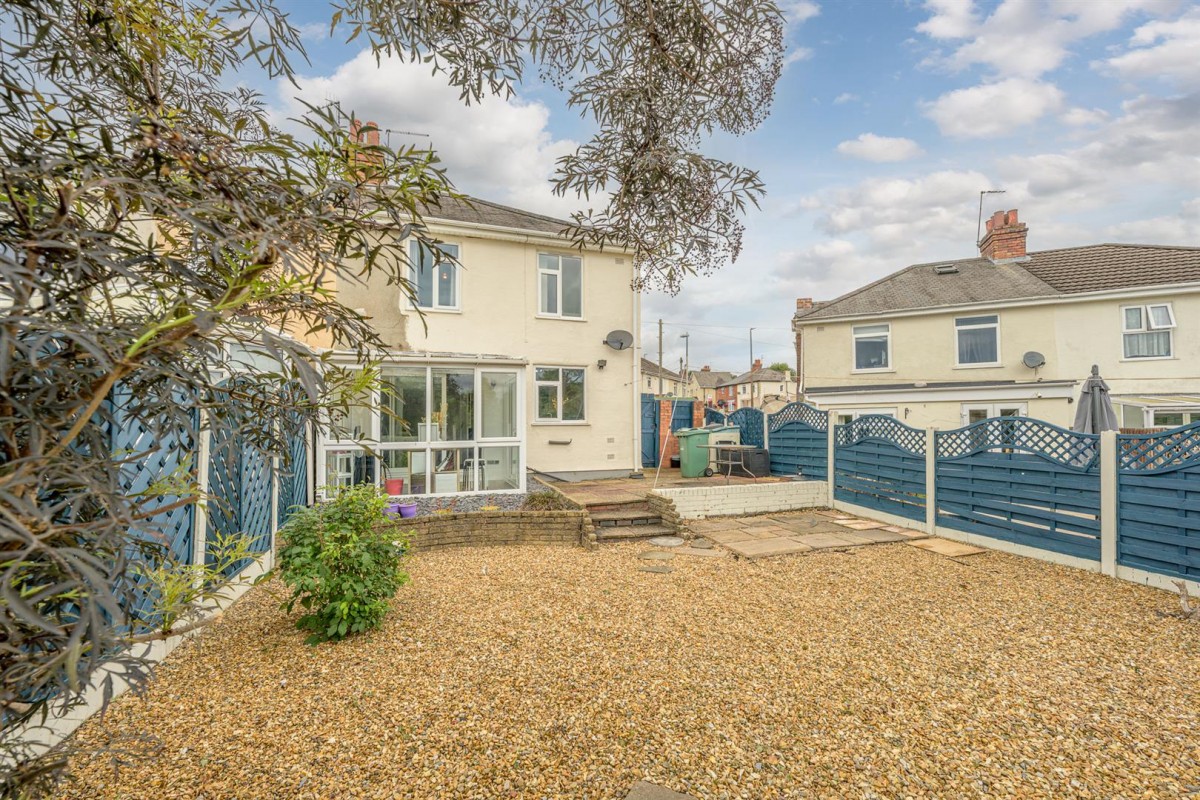Yew Tree Road, Dudley, DY2 0LG