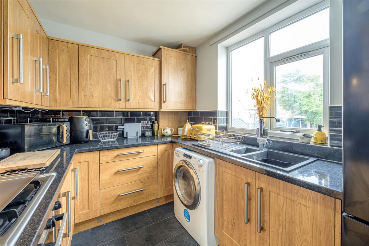 Yew Tree Road, Dudley, DY2 0LG
