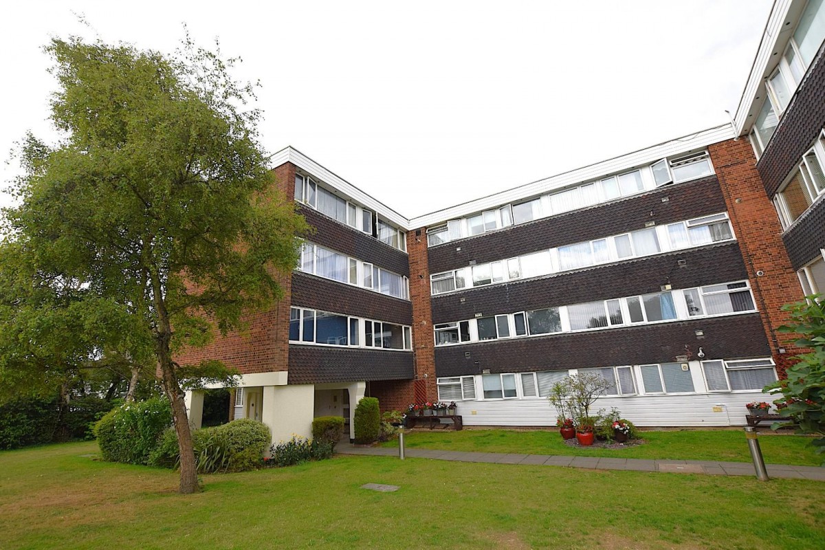 The Ridings, Romford Road, Chigwell, IG7