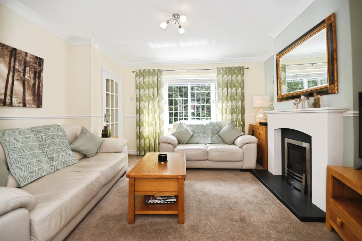 Skelwith Close, Dunston, Chesterfield, S41 8JG