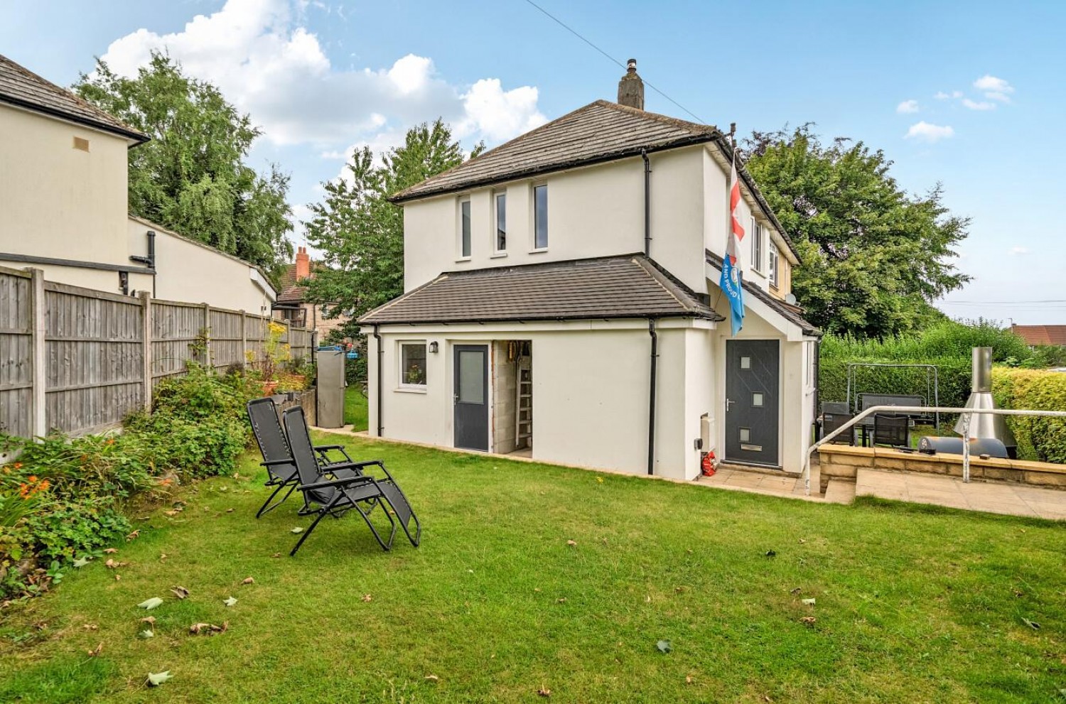 Raynel Approach , Cookridge, LS16