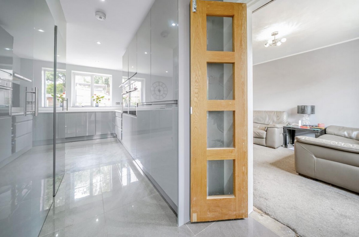 Raynel Approach , Cookridge, LS16