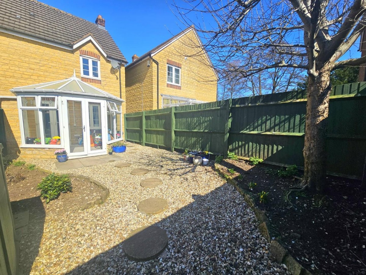 Castle Stream Court, Dursley