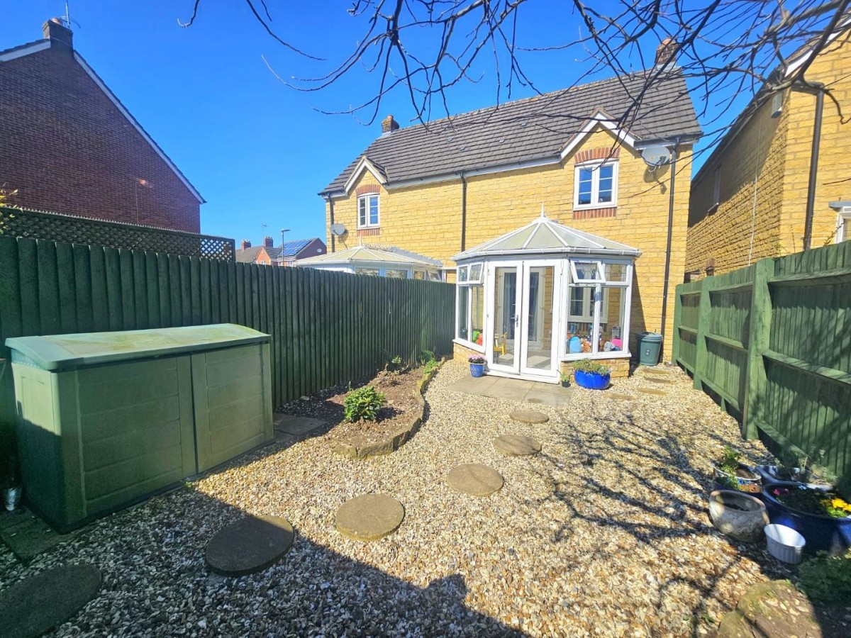 Castle Stream Court, Dursley