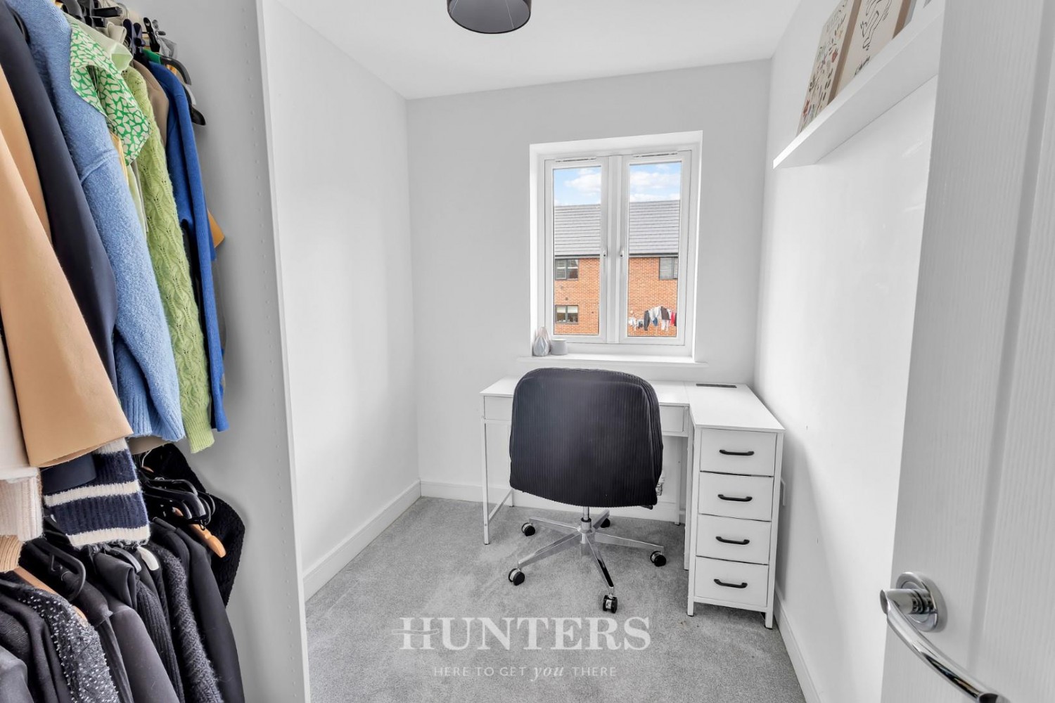 Watt Drive, Middleton M24