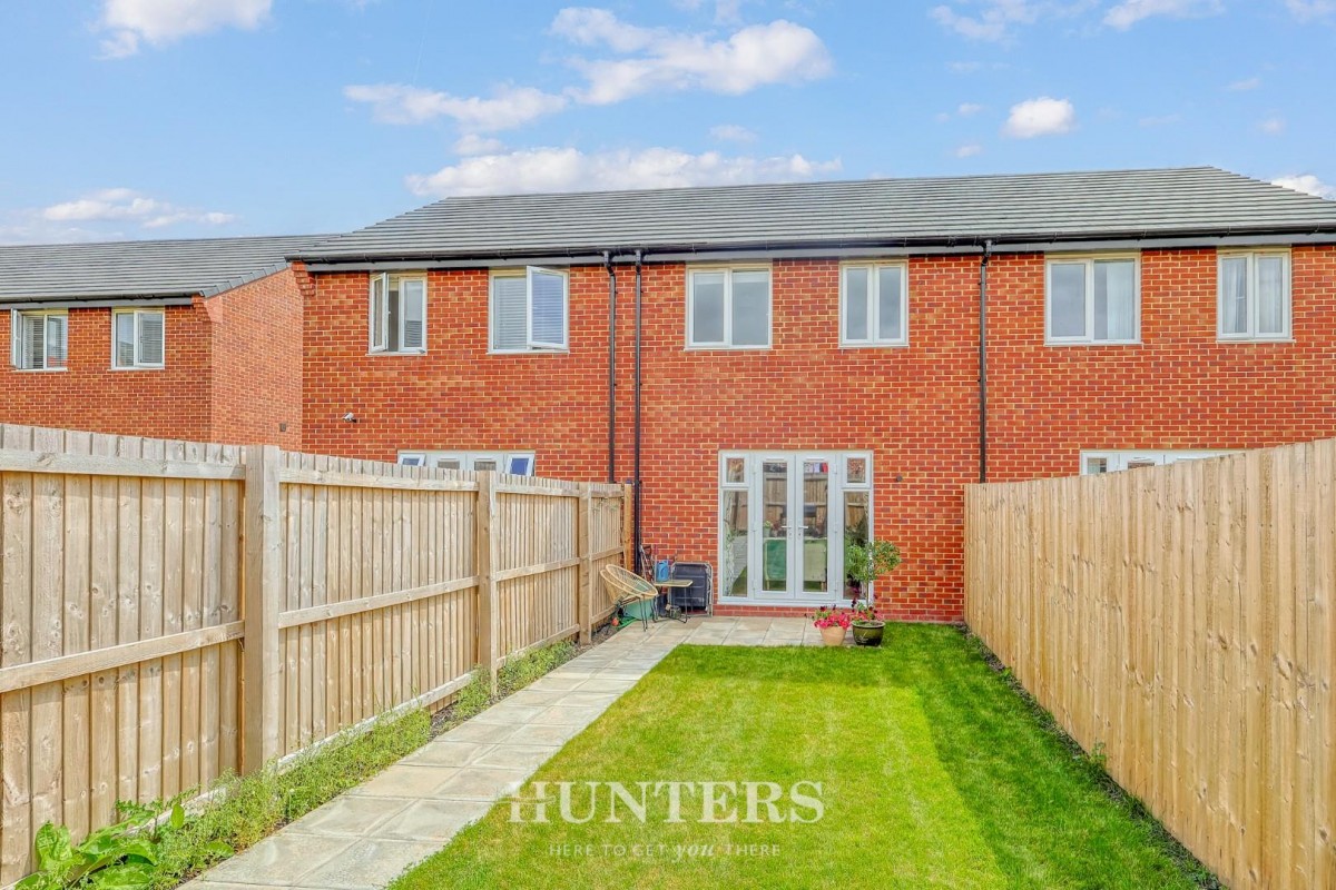 Watt Drive, Middleton M24