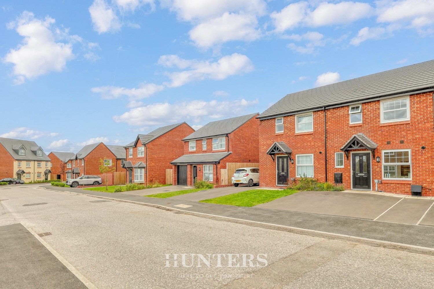 Watt Drive, Middleton M24