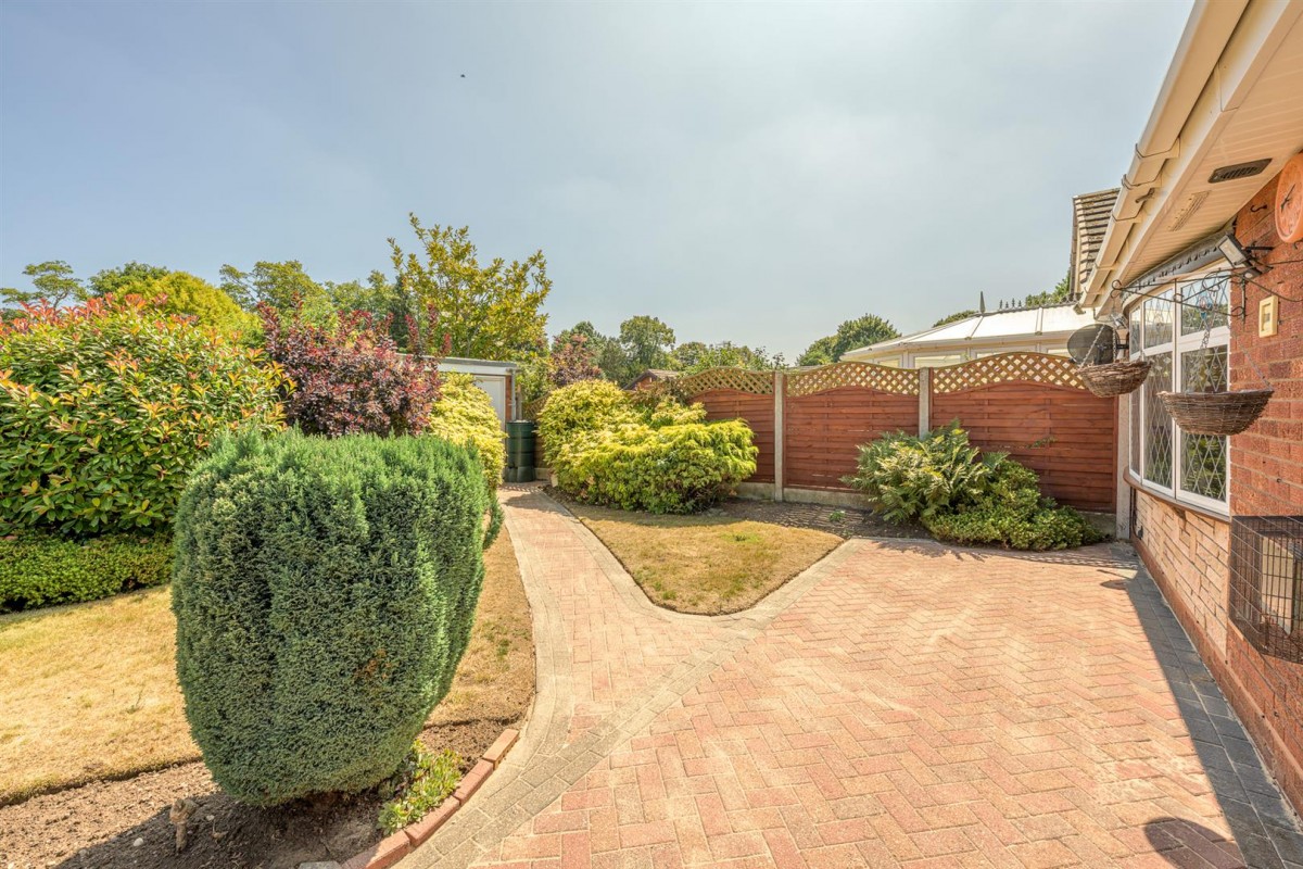 Quorn Crescent, Wordsley, DY8 5NW