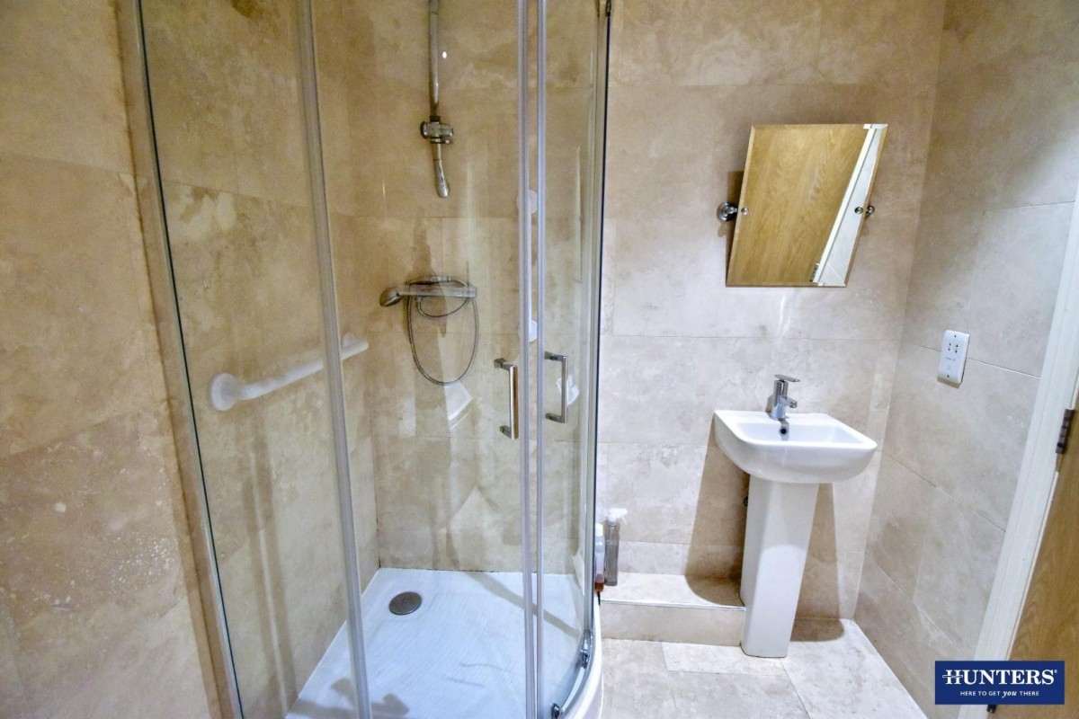 Cross Street, Wigston