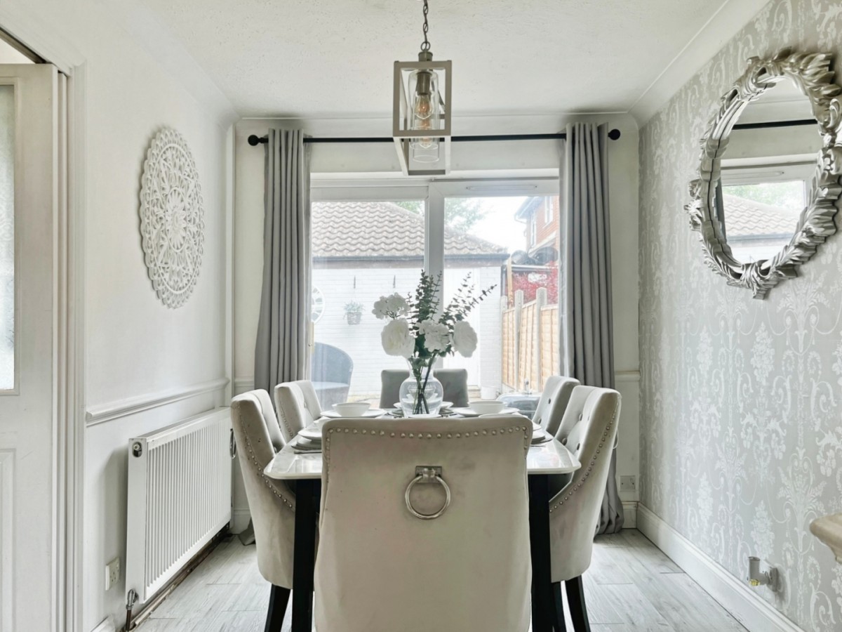 Essella Park Ashford