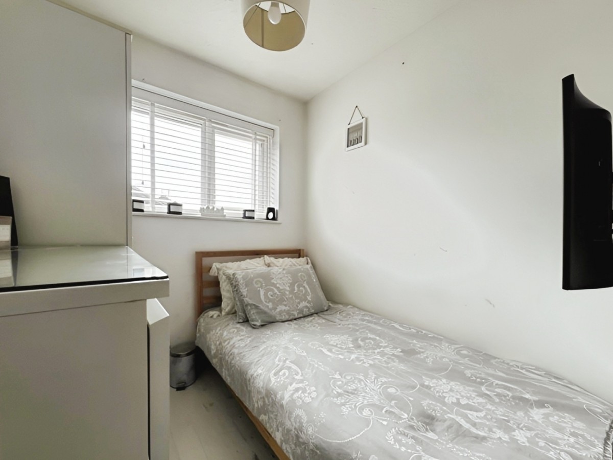 Essella Park Ashford