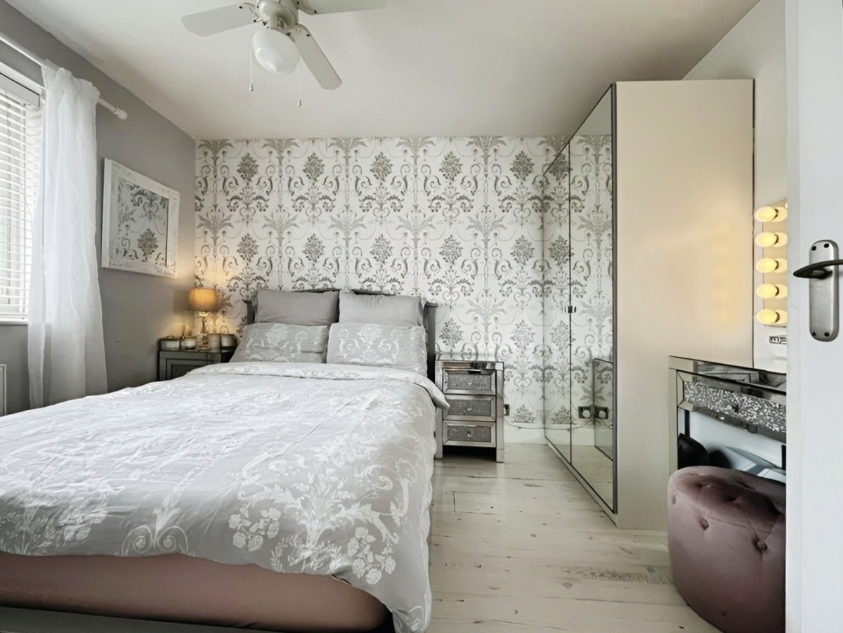 Essella Park Ashford