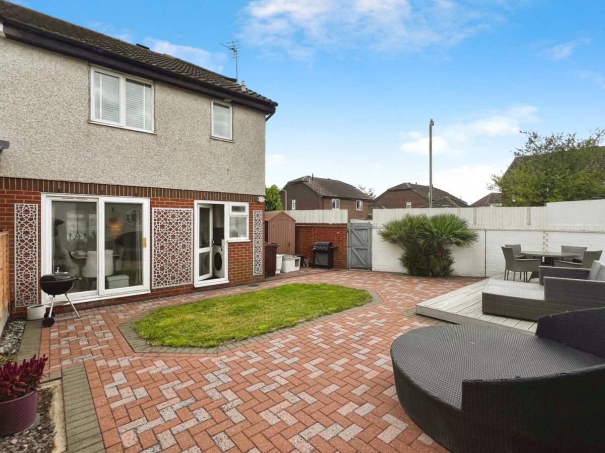 Essella Park Ashford