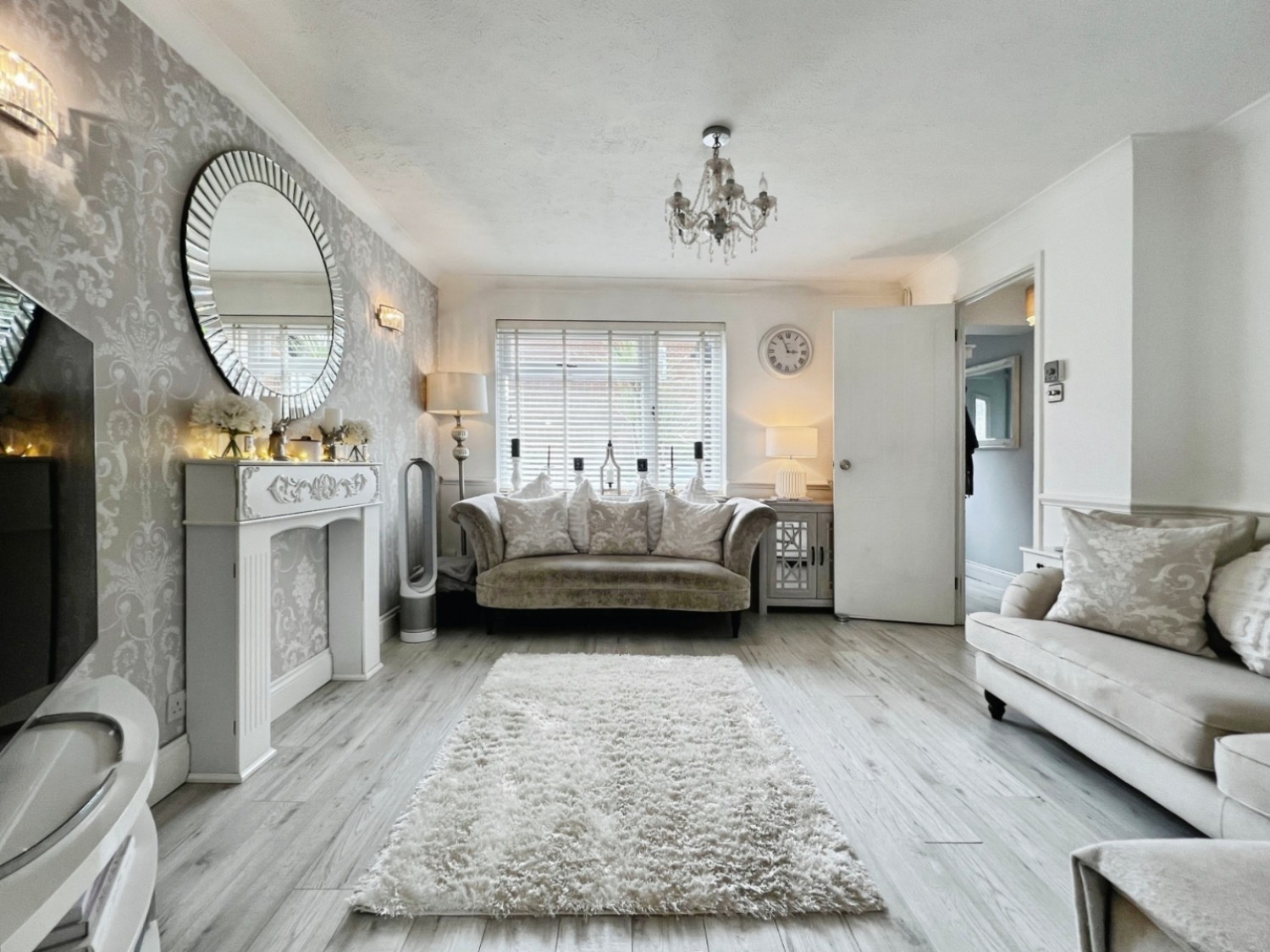 Essella Park Ashford