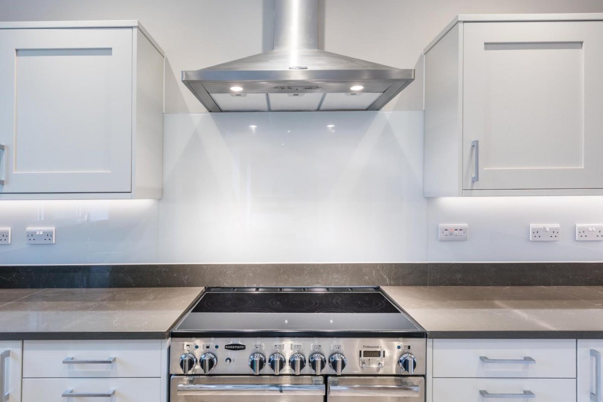 Springfield Road, Kings Heath, Birmingham, B14 7DX