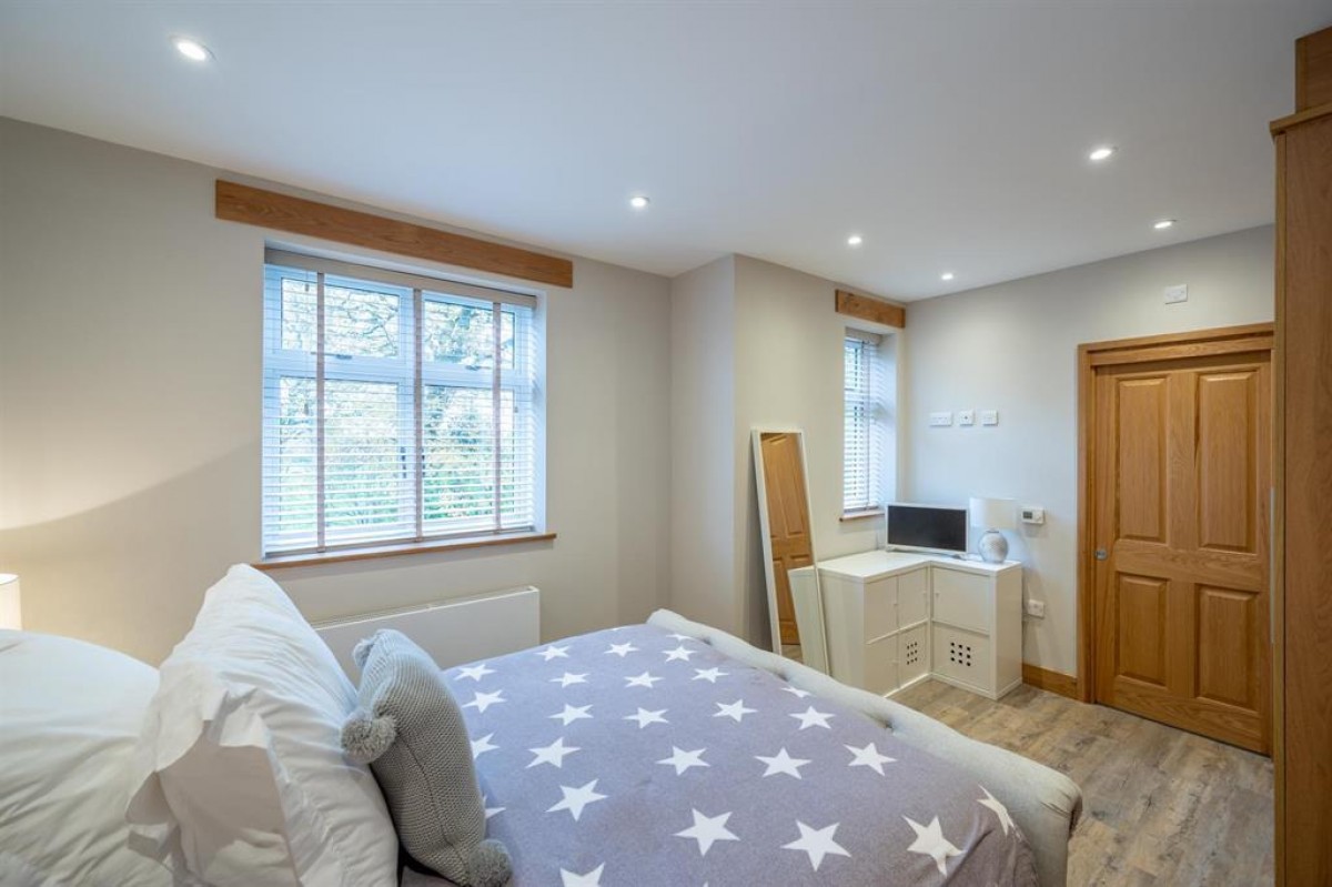 Springfield Road, Kings Heath, Birmingham, B14 7DX