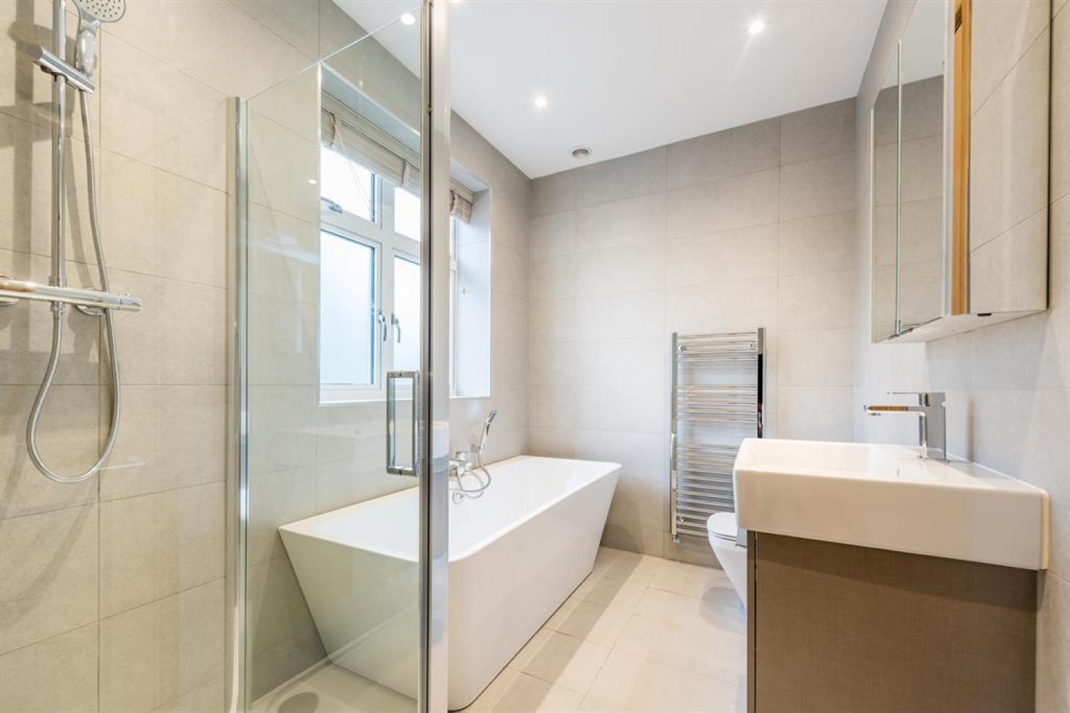 Springfield Road, Kings Heath, Birmingham, B14 7DX