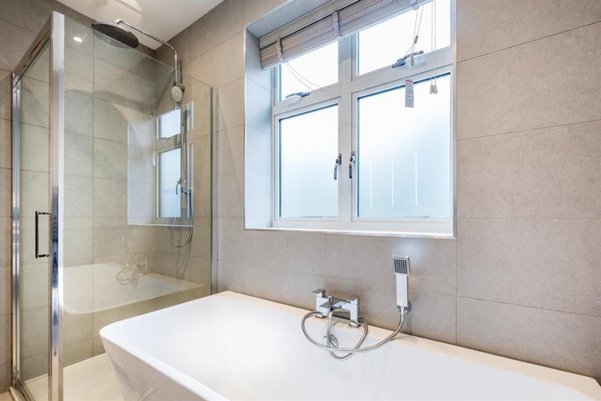 Springfield Road, Kings Heath, Birmingham, B14 7DX