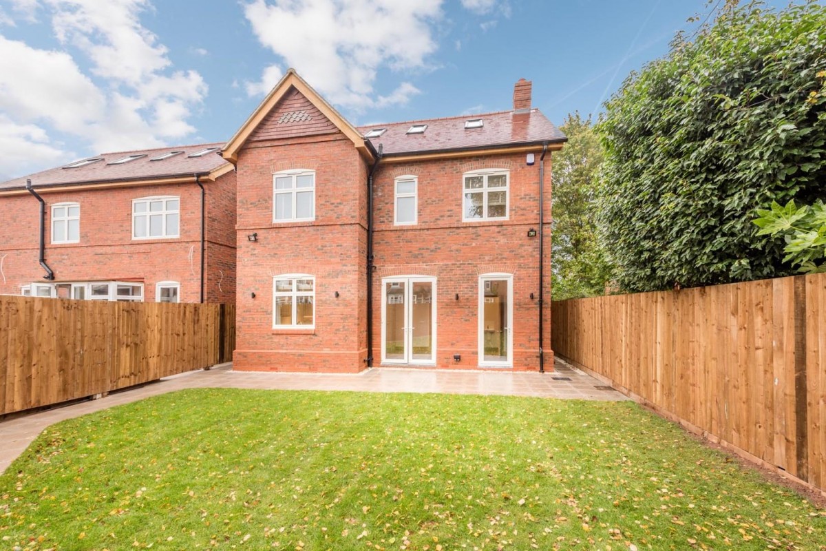 Springfield Road, Kings Heath, Birmingham, B14 7DX