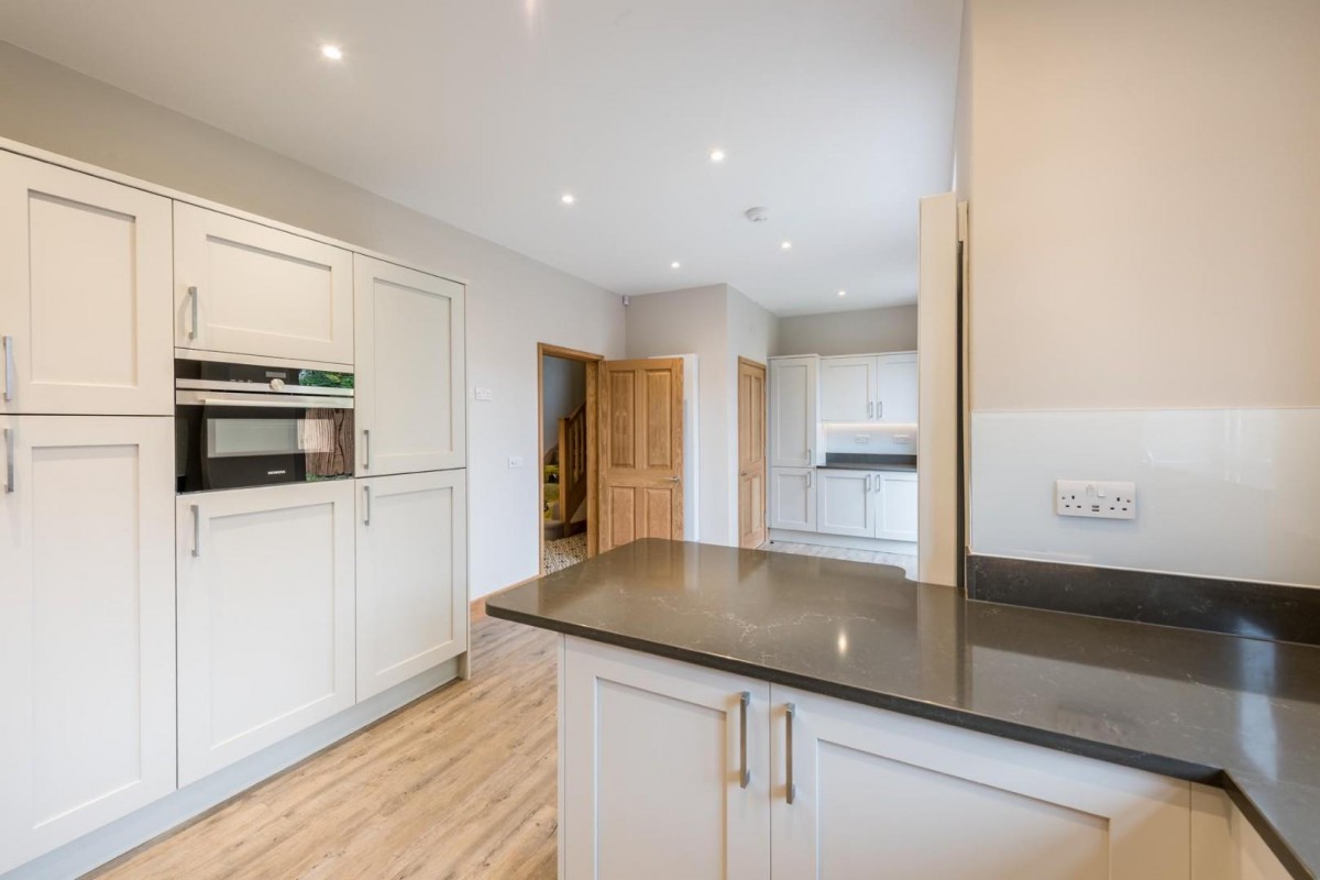 Springfield Road, Kings Heath, Birmingham, B14 7DX