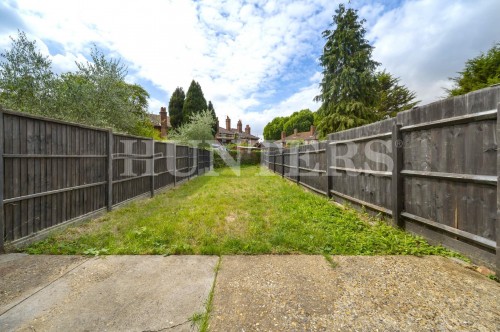 The Roundway, London, N17