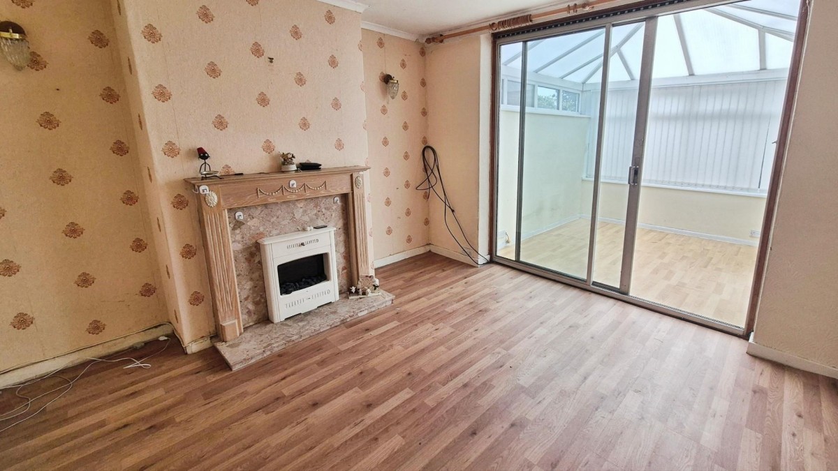 Whitehorse Road, Brownhills