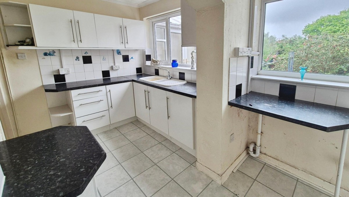 Whitehorse Road, Brownhills