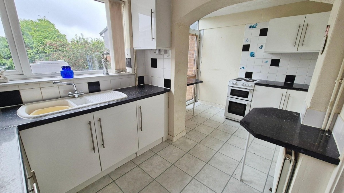 Whitehorse Road, Brownhills