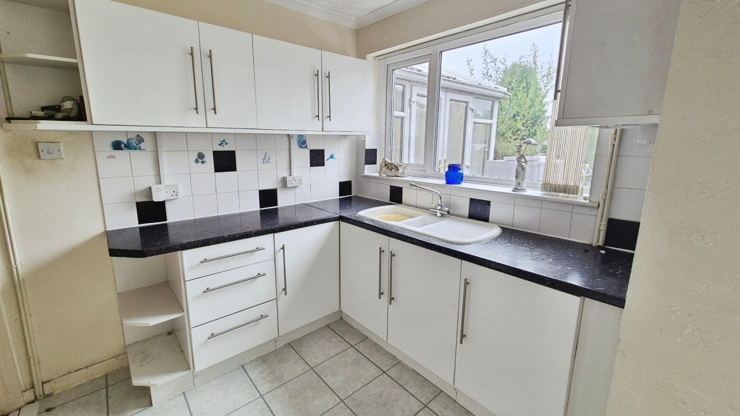 Whitehorse Road, Brownhills