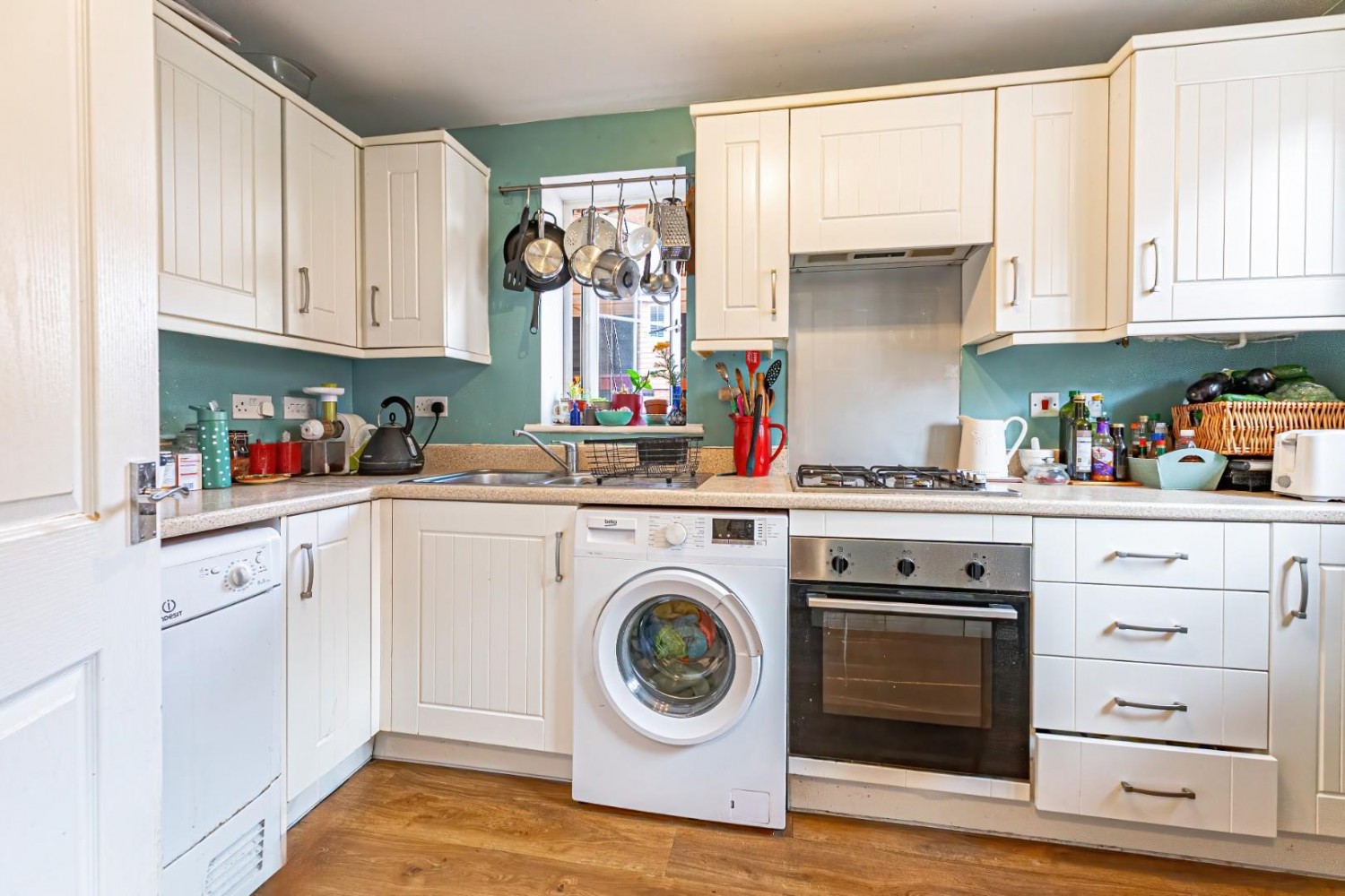 Veritas Grove, Leighton Buzzard