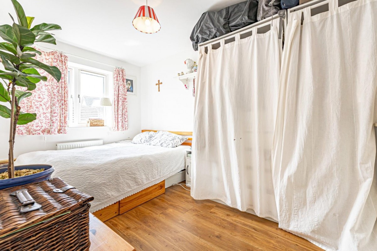 Veritas Grove, Leighton Buzzard