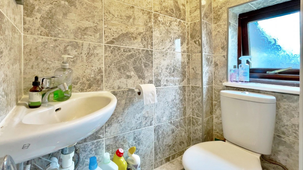 Greenway, Dagenham, RM8
