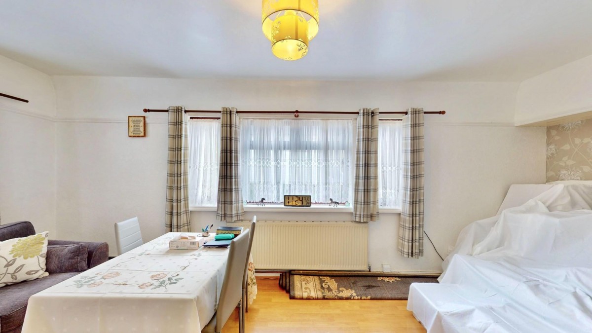 Greenway, Dagenham, RM8