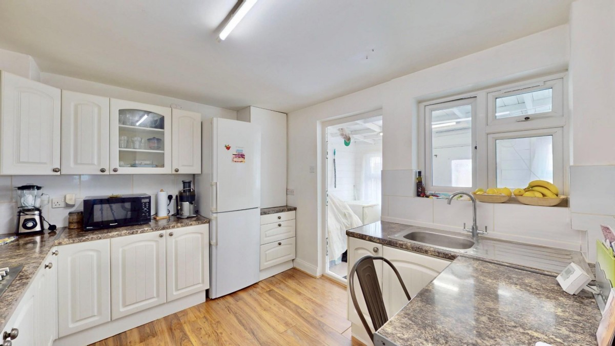 Greenway, Dagenham, RM8