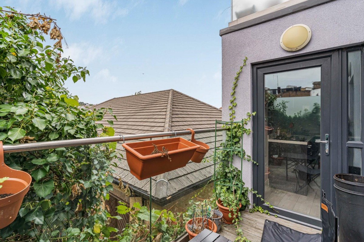 Brockley Rise, London, SE23 1JG