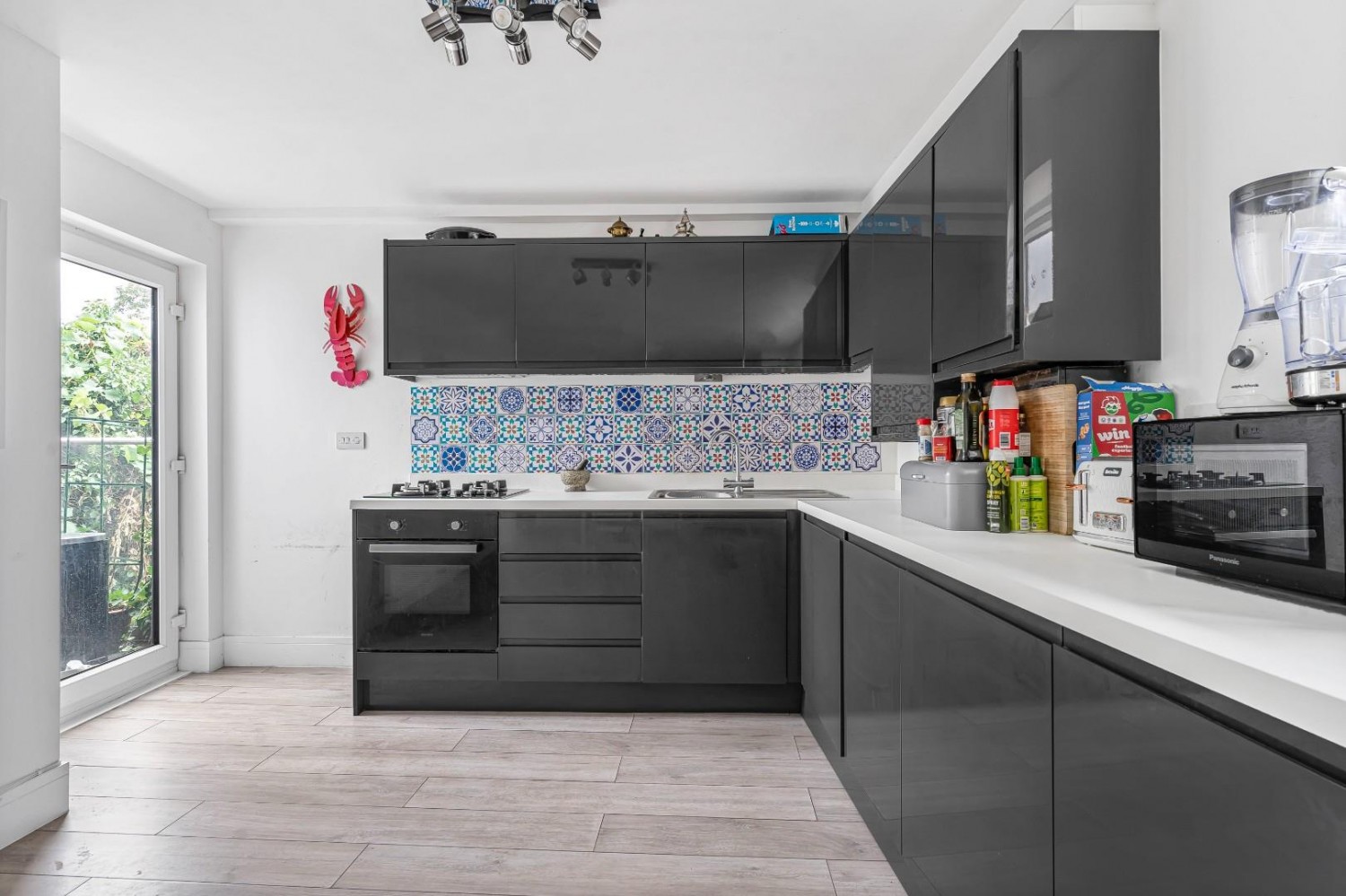 1 bedroom Flat for sale in Brockley Rise, London, SE23 1JG