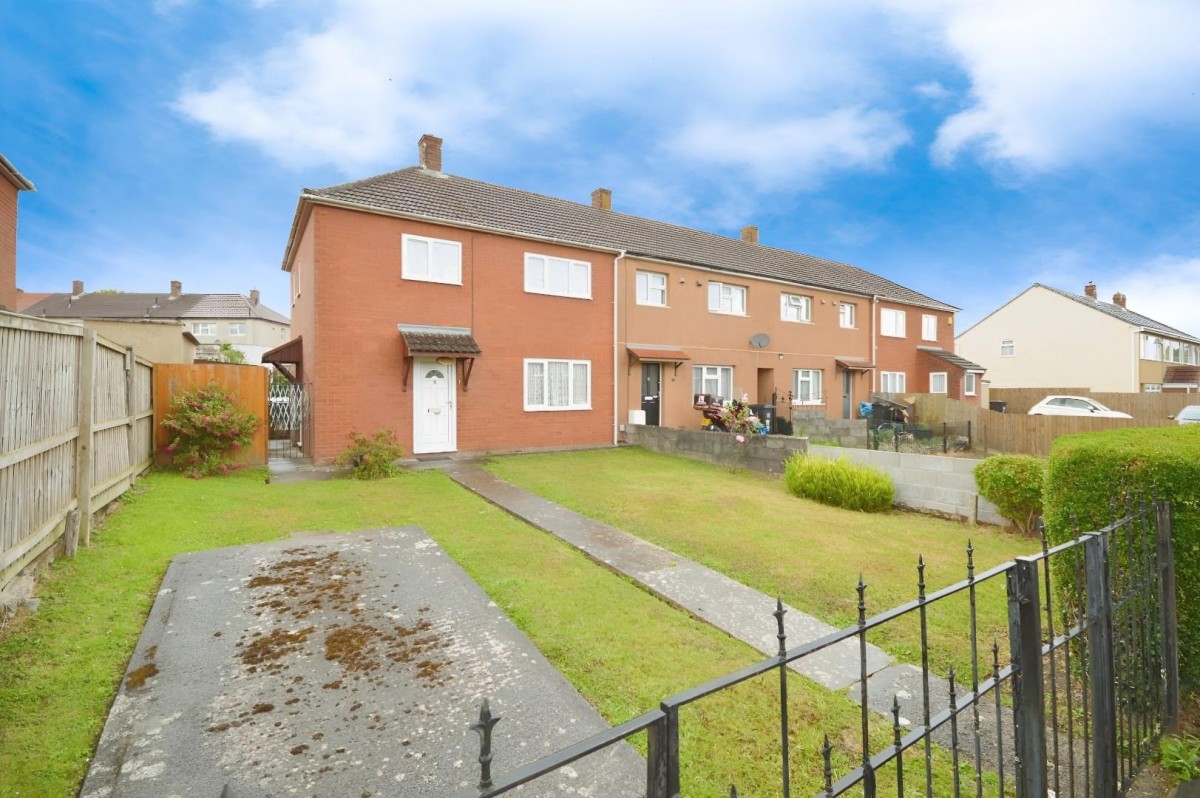 Gullon Walk, Bristol