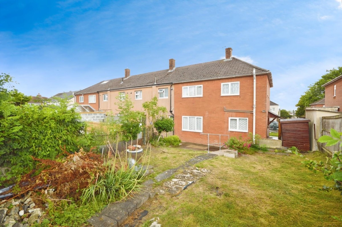 Gullon Walk, Bristol