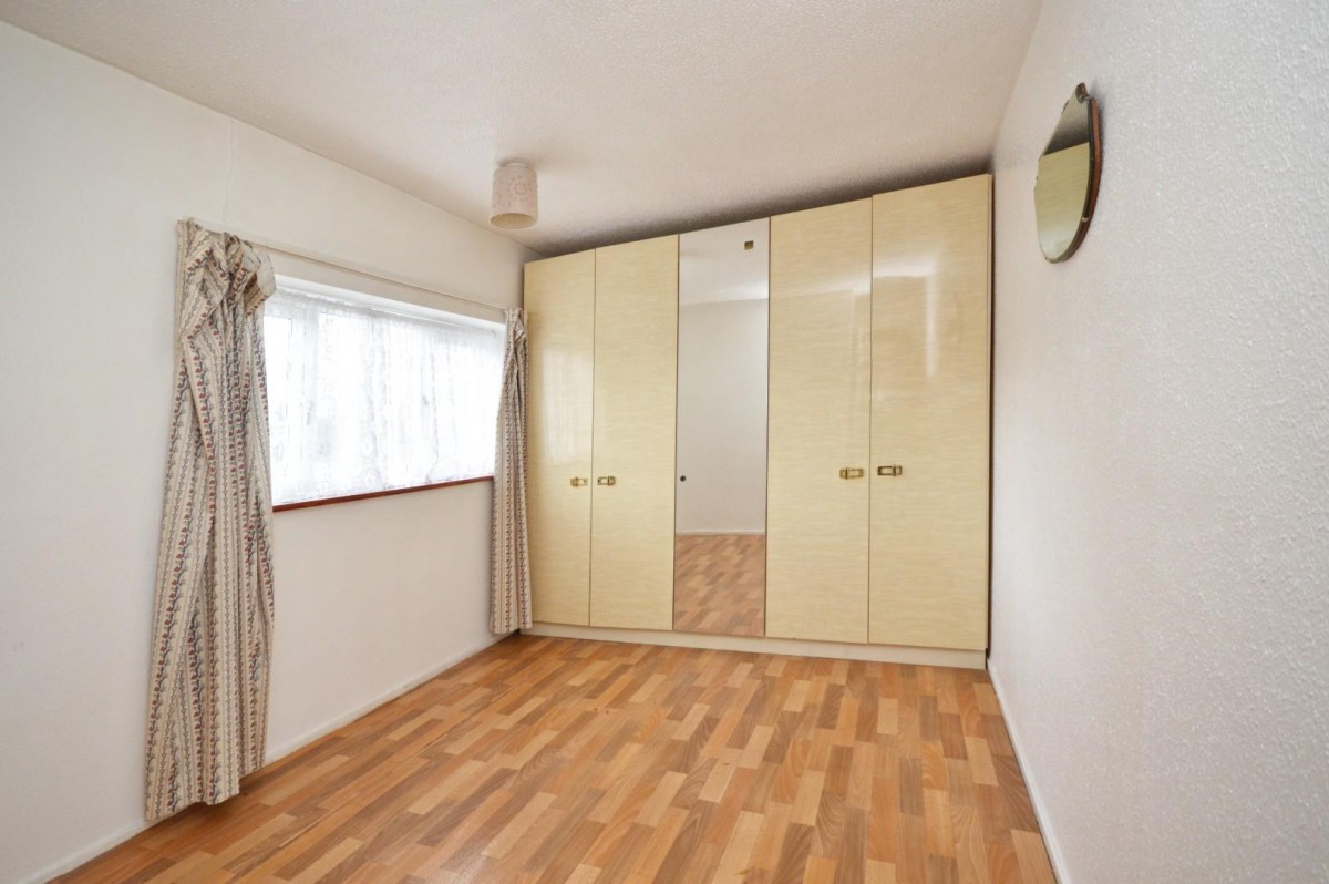 Gullon Walk, Bristol