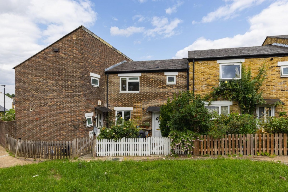 Woodcote Place, London, SE27