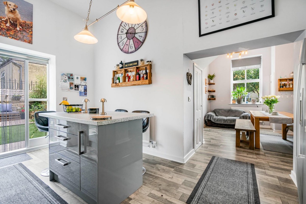 Cross Lane Court, Bradley