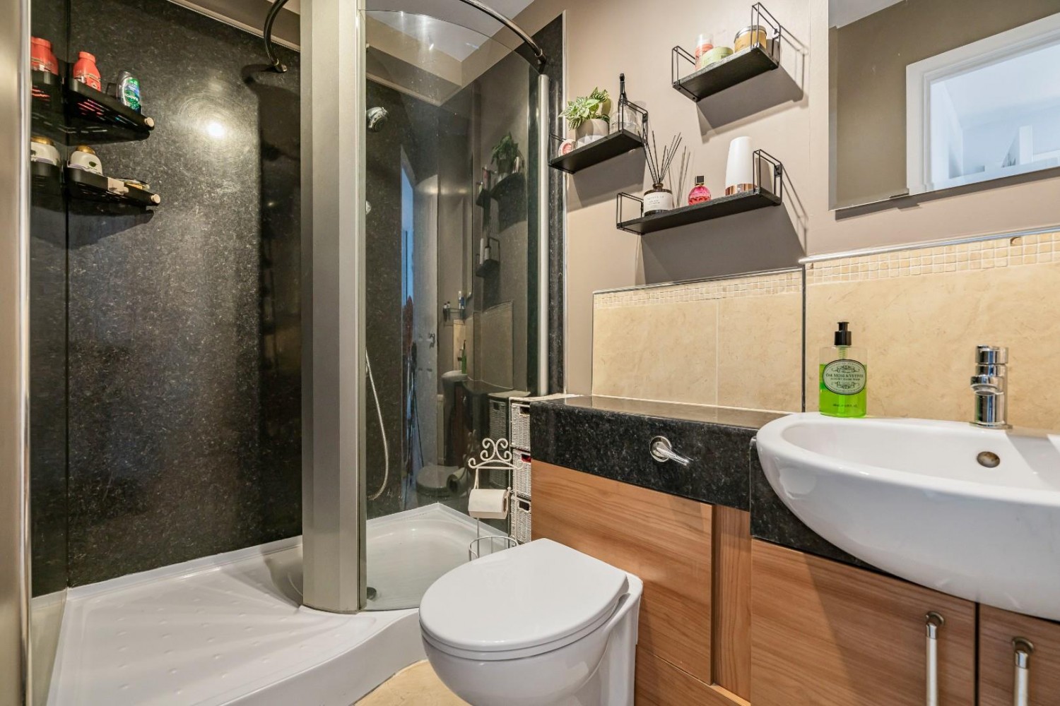 Cross Lane Court, Bradley