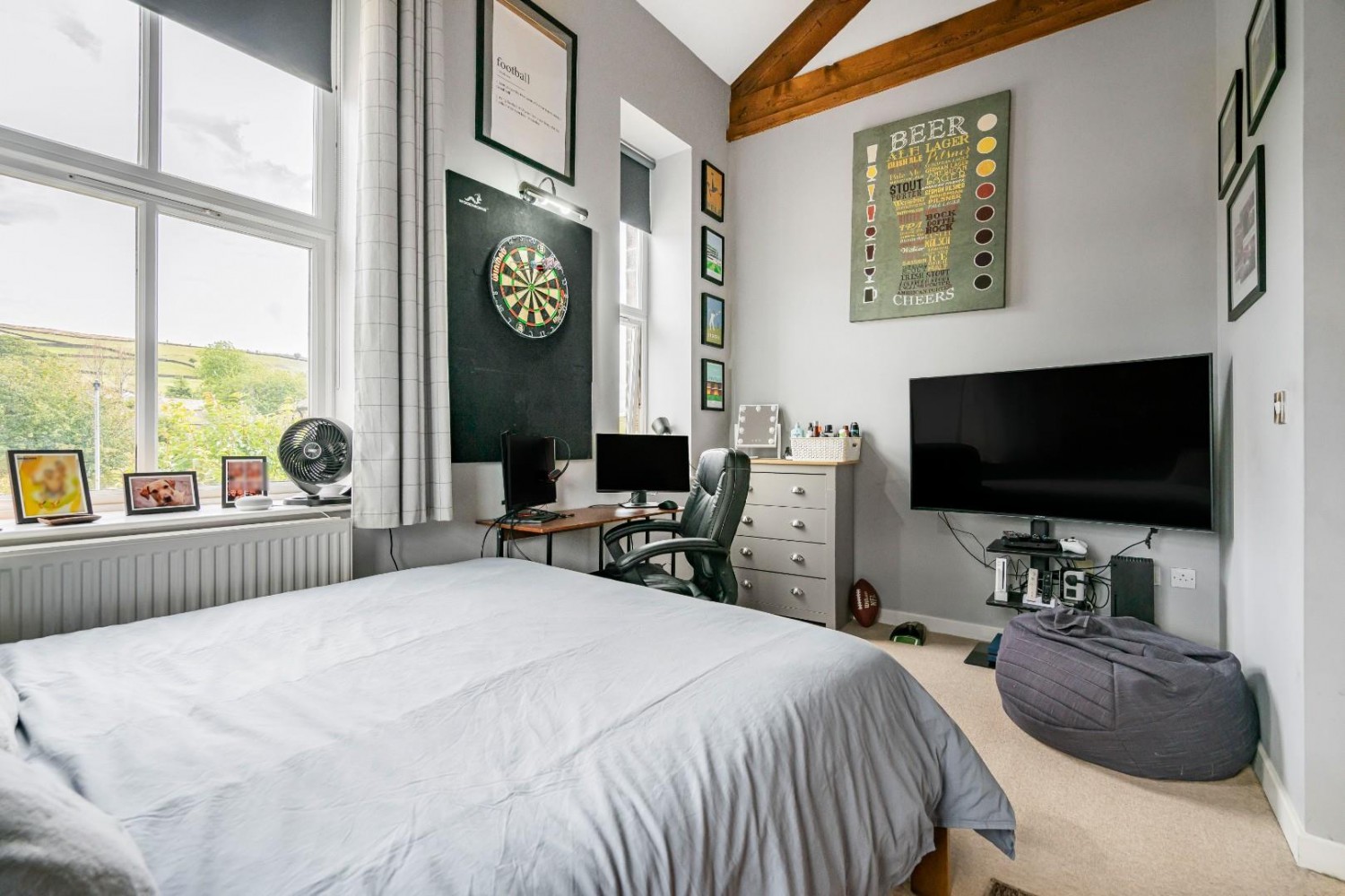 Cross Lane Court, Bradley