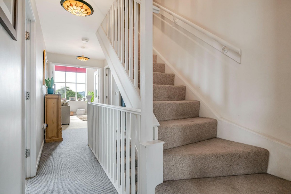 Cross Lane Court, Bradley