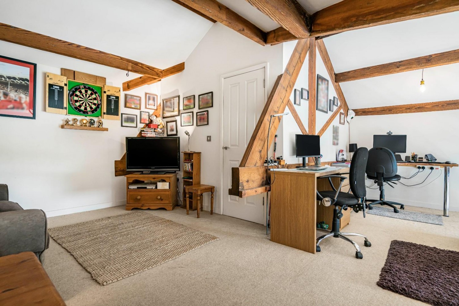 Cross Lane Court, Bradley