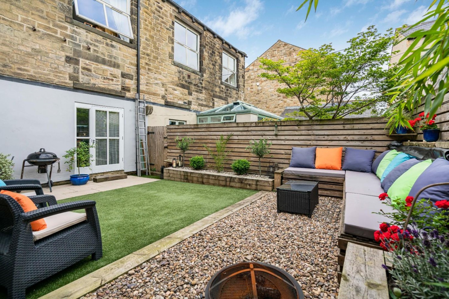 Cross Lane Court, Bradley