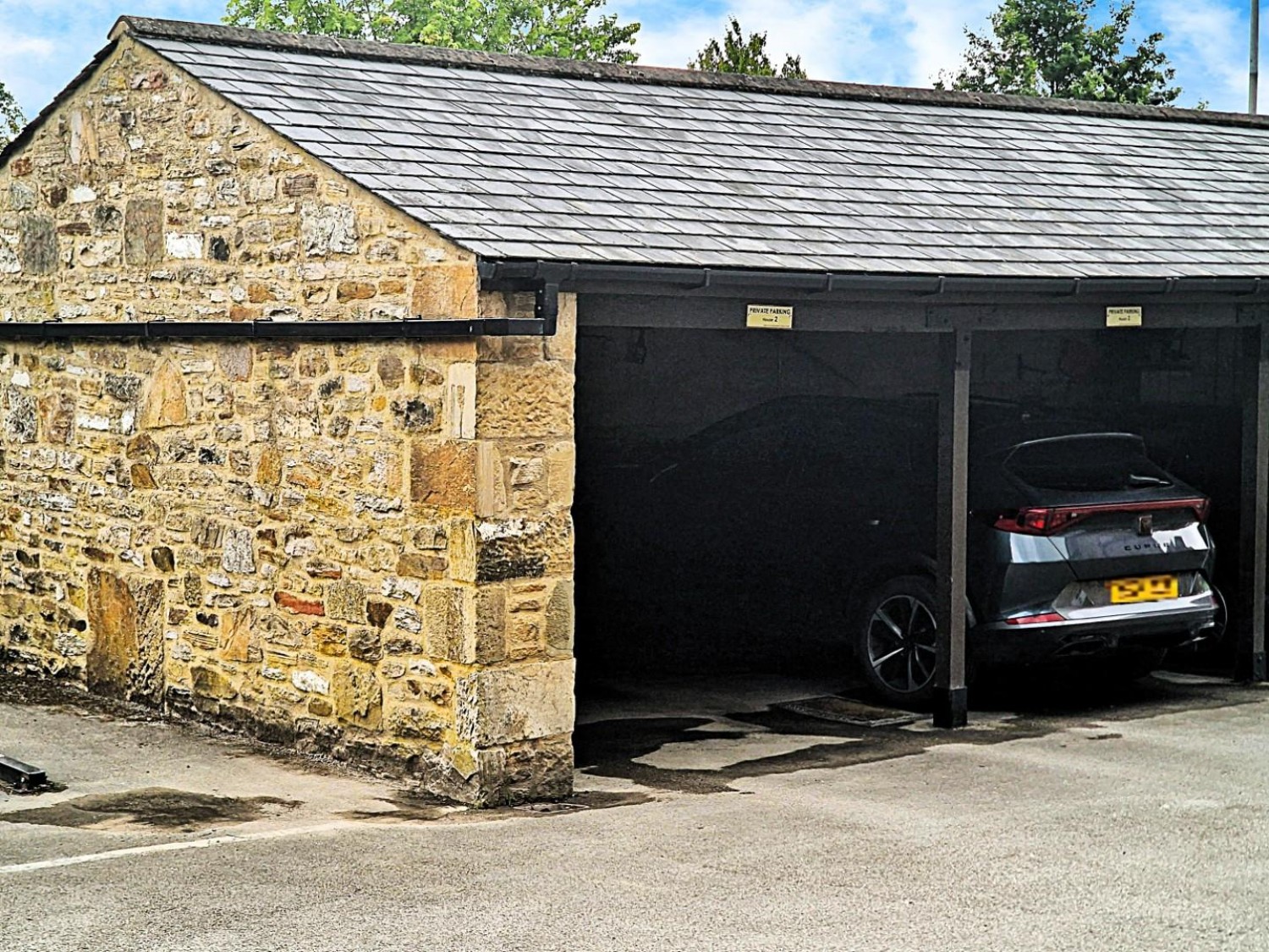 Cross Lane Court, Bradley